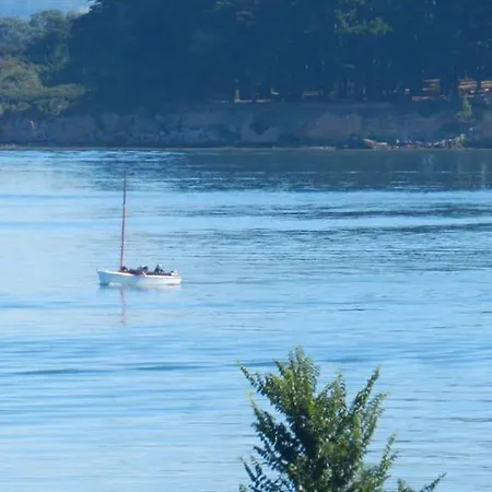بيت للعطل Meuble Sur L'ile De Tascon A 300 M De La